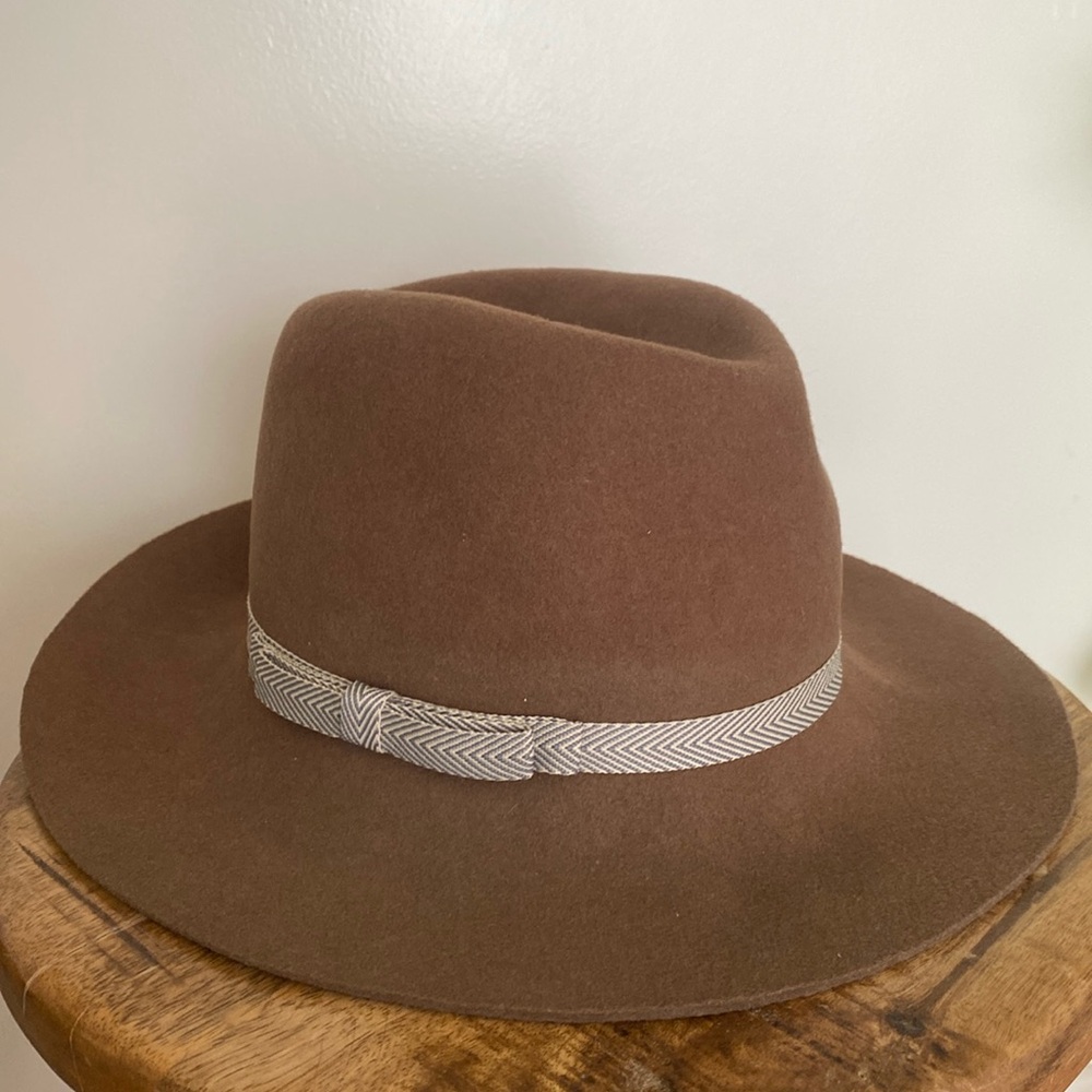 BCBG Generation Wool hat Sz Small - Picture 1 of 6